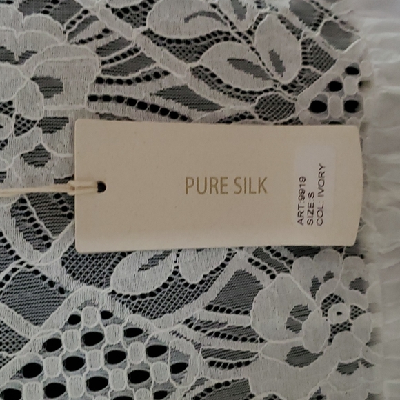 NWL SILK AND LACE  BOHO IVORY  BLAUSE ( SIZE S ) - Picture 10 of 10